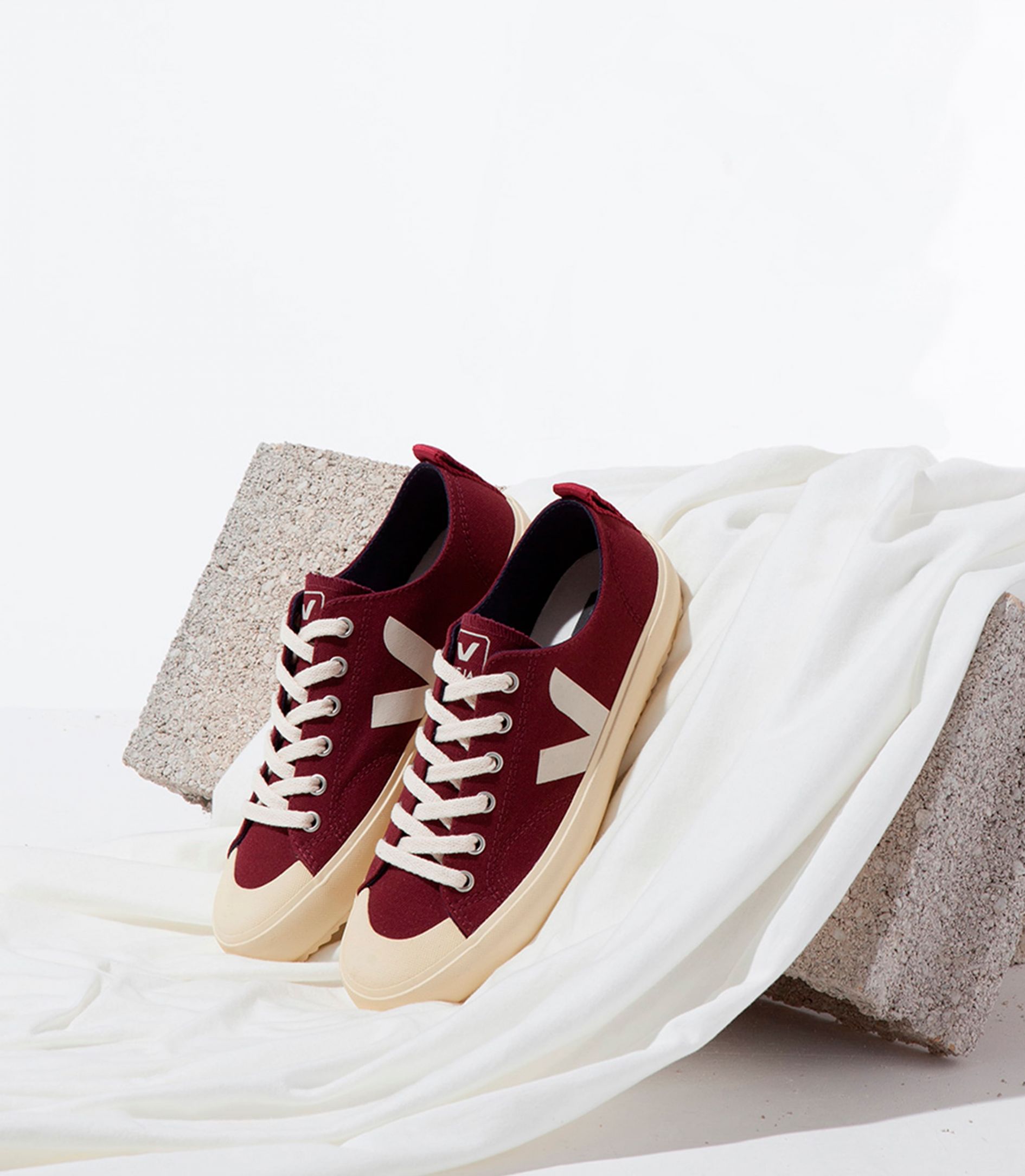 Veja Nova Canvas Women's Sneakers Red | VJ09248K