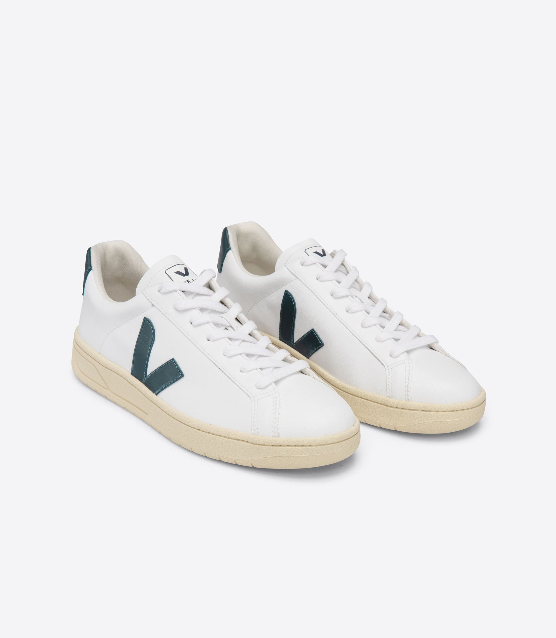 Veja Urca Cwl Men's Sneakers White | VJ69432G