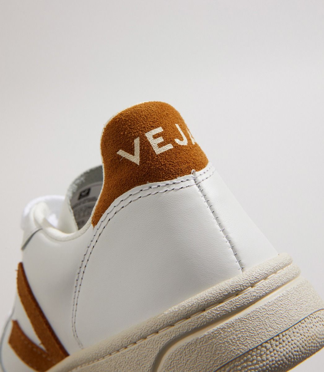 Veja V-10 Leather Men's Sneakers White Brown | VJ62850E